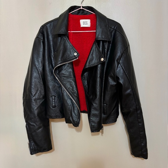 BDG Sherpa Lined Collared Crop Faux Leather Jacket Black Red Womens Size Medium - Picture 1 of 4